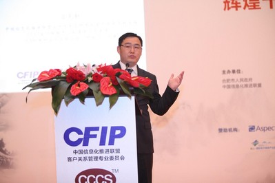 中國信息化推進聯盟客戶關系管理專業委員會常務副主任、CCCS 客戶聯絡中心標準委員會主席、ICMI 國際客戶管理學院（中國區）總裁呂克勤先生分享呼叫中心在各行業的較佳實踐及發展趨勢